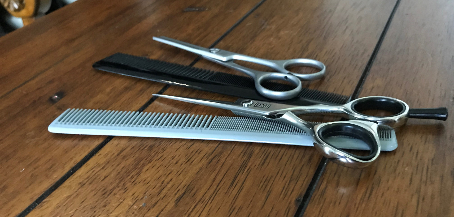 KA Hair Solutions - scissors and comb set